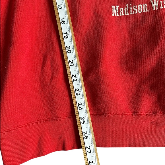 Wisconsin Badgers Red Graphic Sweatshirt SZ Large - Picture 8 of 8